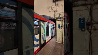Новый поезд Москва 2024 не влезает на станции? #metro #moscow #russia #dmitryrogachev