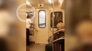 В Московском метро  на ходу отцепился вагон
