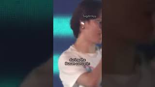 Jungkook’s face whe he stopped singing is so cute😆