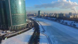 Сити зимой. солнечная погода