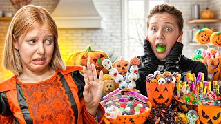 КИСЛОЕ vs СЛАДКОЕ! Скупили все сладости на Хэллоуин 🎃