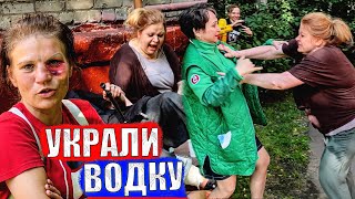 УКРАЛИ ВОДКУ В МАГАЗИНЕ 