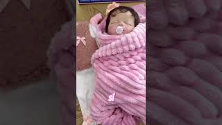 En nuestra linda tienda. Encuentras bebés Reborn hermosos 3007077769 #bebesreborn #bebereborn #baby