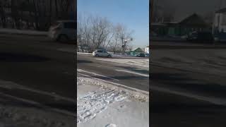 Редкий случай - отвалилось колесо у машины, а это Хаммер 2 серьёзная машина - говорит Карагандинец