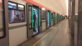 Прибытие и оправление Балтийца со станции метро Балтийская(Балтийский вокзал)