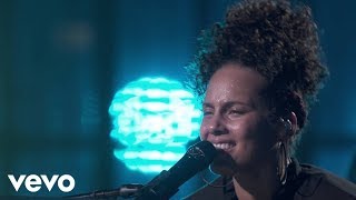 Alicia Keys - Fallin&#39; (Live from Apple Music Festival, London, 2016)